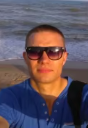 <strong>Adrián M.</strong>